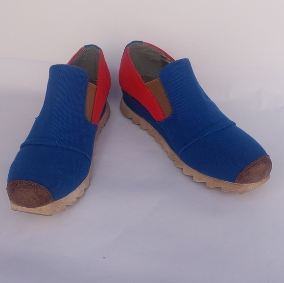 2 Lips Too Colorblock design shoes size 8.5 - Picture 1 of 10